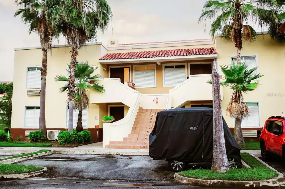 180 PALMAS DRIVE #27C Humacao, PR 00791