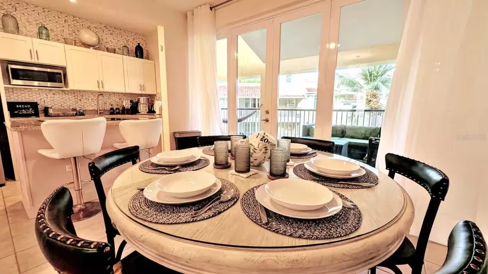 180 PALMAS DRIVE #27C Humacao, PR 00791