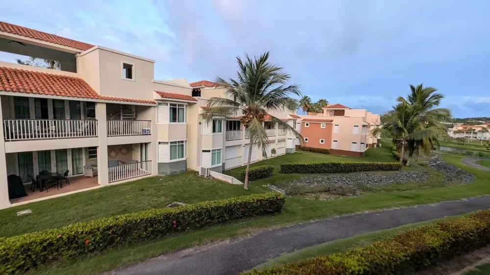 180 PALMAS DRIVE #27C Humacao, PR 00791