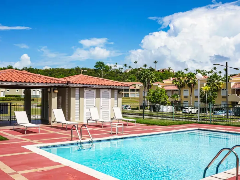 180 PALMAS DRIVE #27C Humacao, PR 00791
