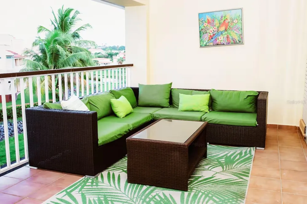 180 PALMAS DRIVE #27C Humacao, PR 00791