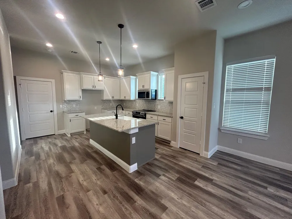 4001 Avion Drive Sanger, TX 76266