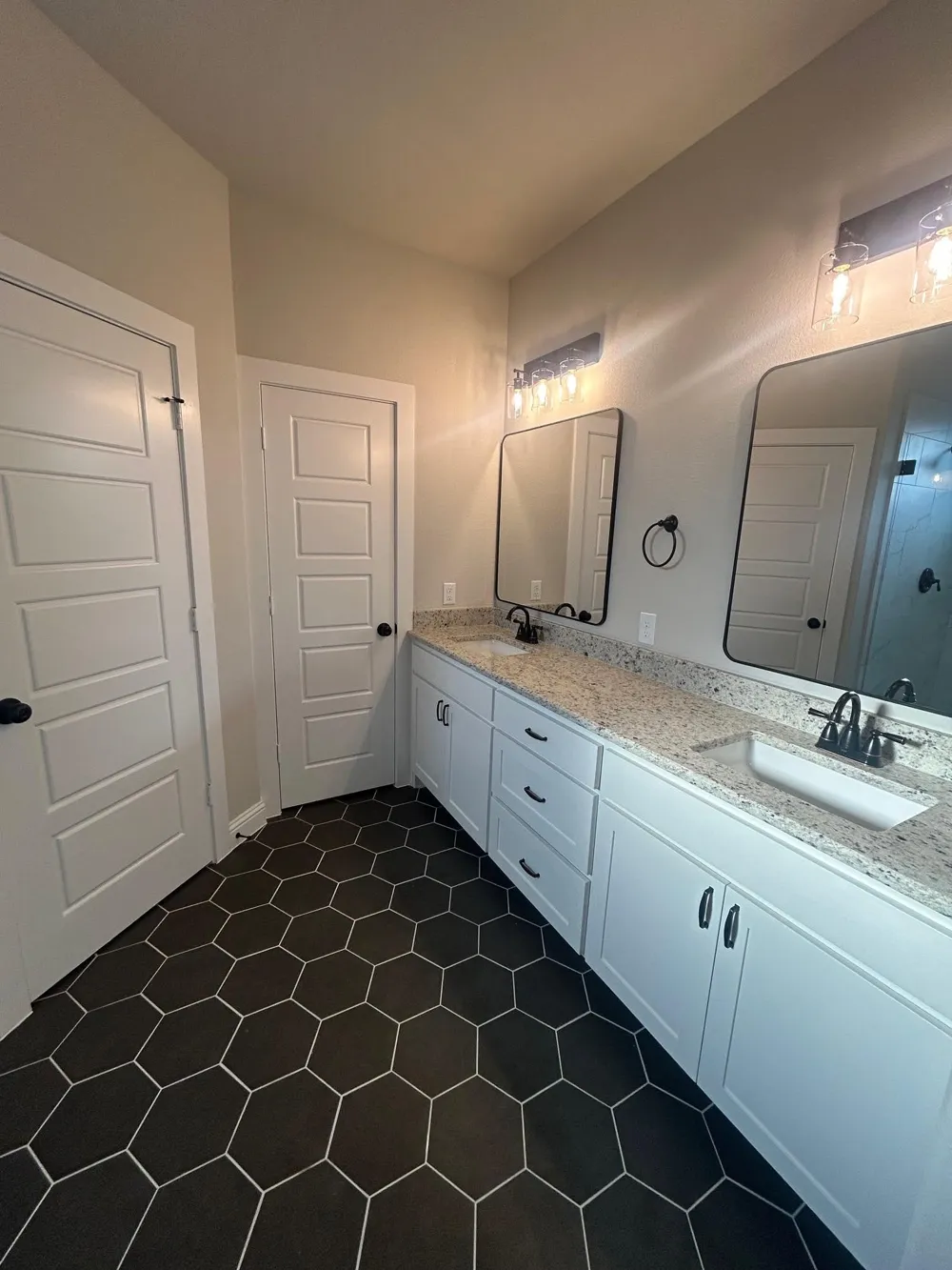 4001 Avion Drive Sanger, TX 76266