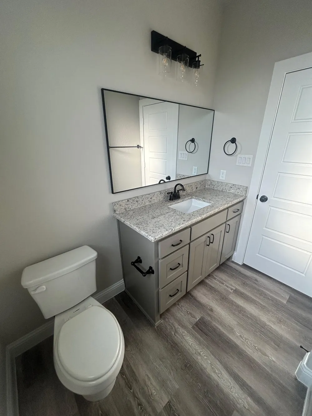 4001 Avion Drive Sanger, TX 76266