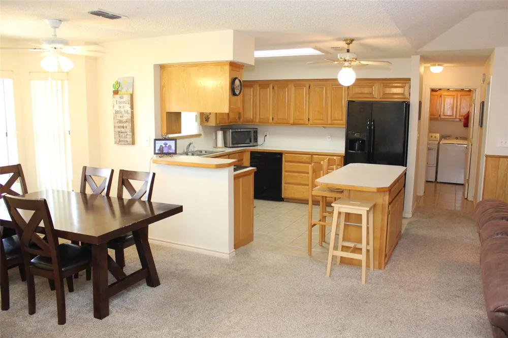 102 Wasco Cove Lake Kiowa, TX 76240