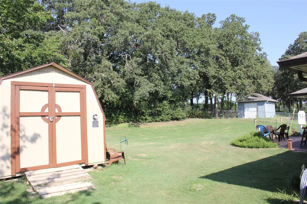 102 Wasco Cove Lake Kiowa, TX 76240