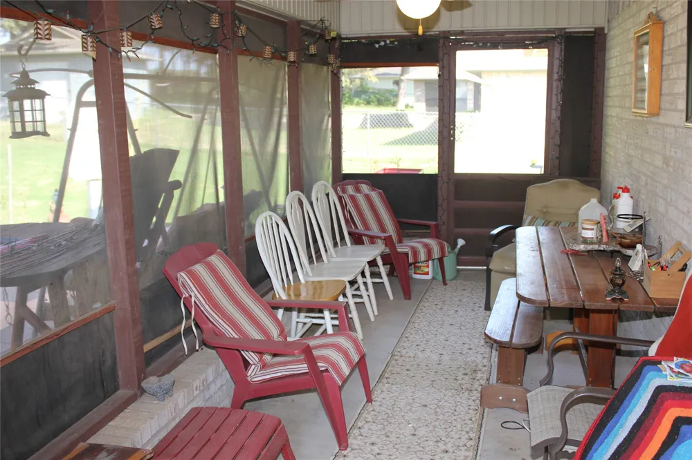 102 Wasco Cove Lake Kiowa, TX 76240