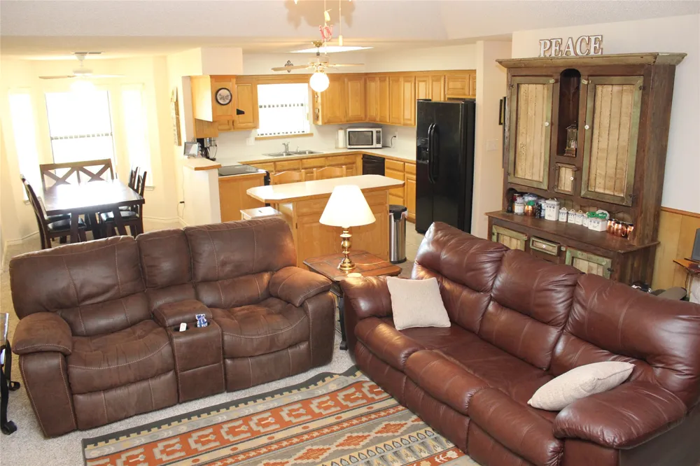 102 Wasco Cove Lake Kiowa, TX 76240
