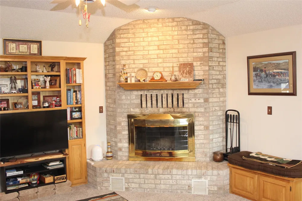 102 Wasco Cove Lake Kiowa, TX 76240