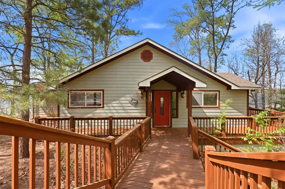 307 S Park Road Scroggins, TX 75480
