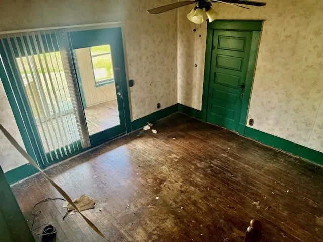 950 W Bonham Avenue Cooper, TX 75432