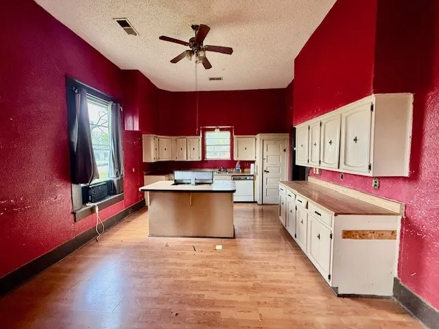 950 W Bonham Avenue Cooper, TX 75432