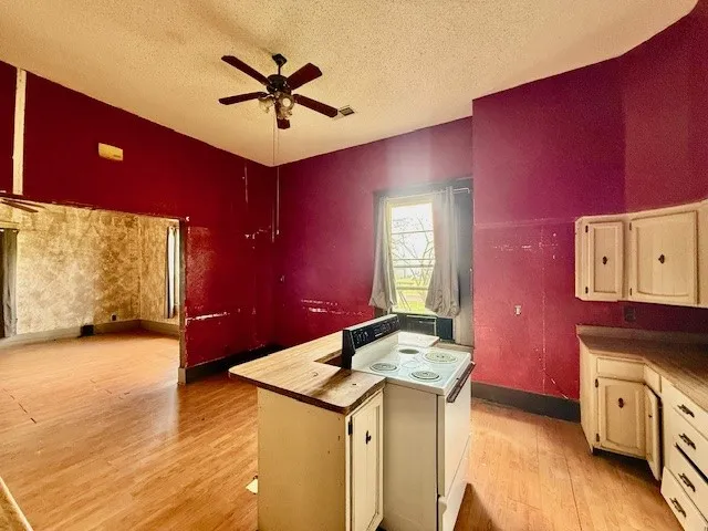 950 W Bonham Avenue Cooper, TX 75432