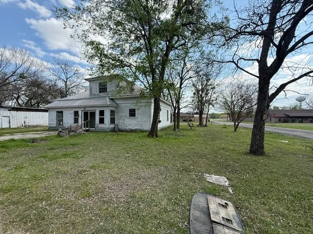 950 W Bonham Avenue Cooper, TX 75432