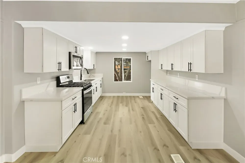 52101 Lois Cabazon, CA 92230