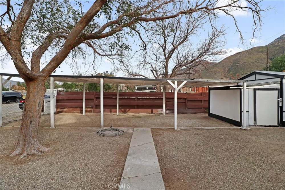 52101 Lois Cabazon, CA 92230
