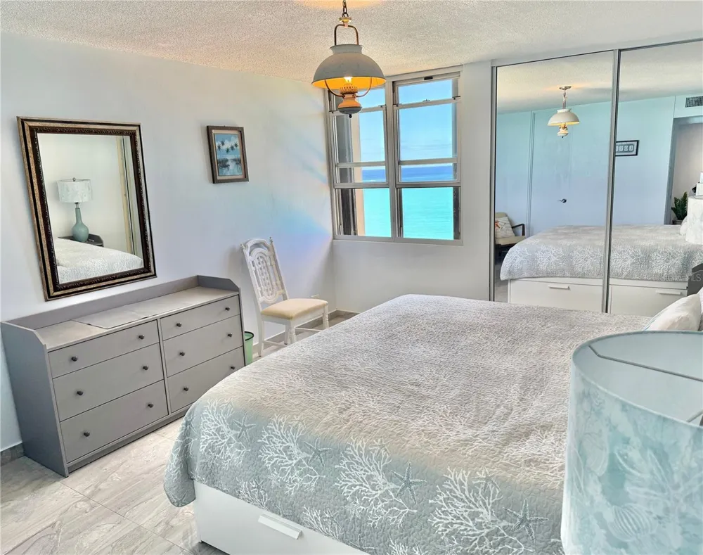 Villas del Mar Este PH AV. ISLA VERDE #H Carolina, PR 00979