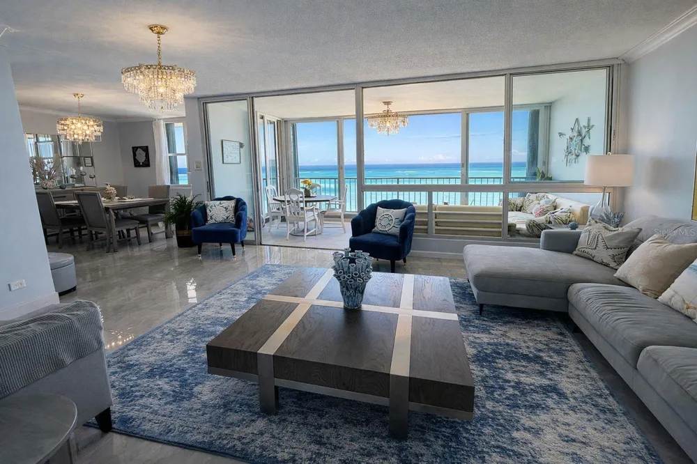 Villas del Mar Este PH AV. ISLA VERDE #H Carolina, PR 00979