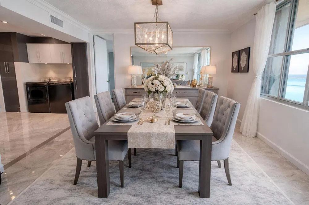 Villas del Mar Este PH AV. ISLA VERDE #H Carolina, PR 00979