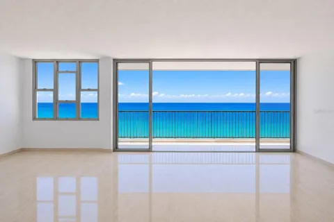 Villas del Mar Este PH AV. ISLA VERDE #H