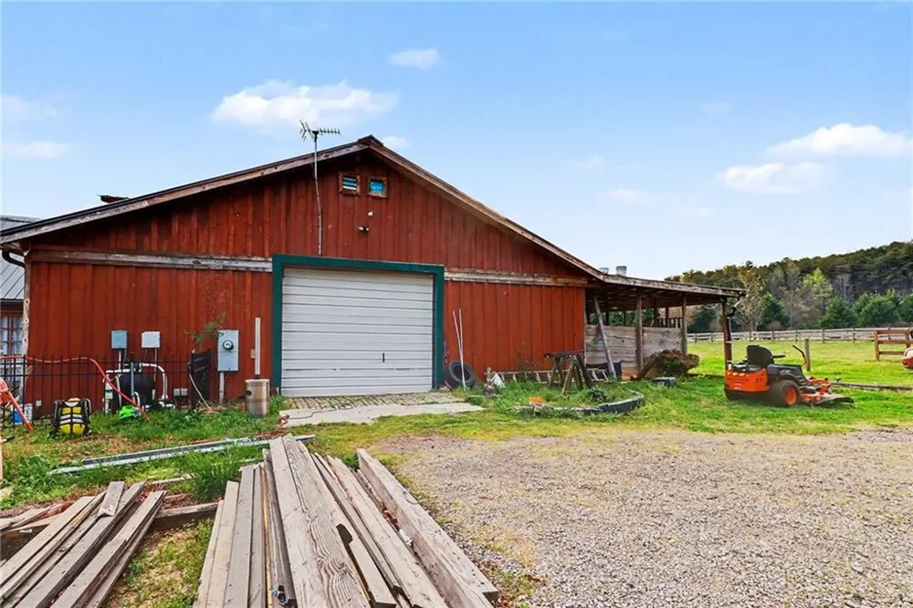 151 Sugar Hill Road NE Rydal, GA 30171