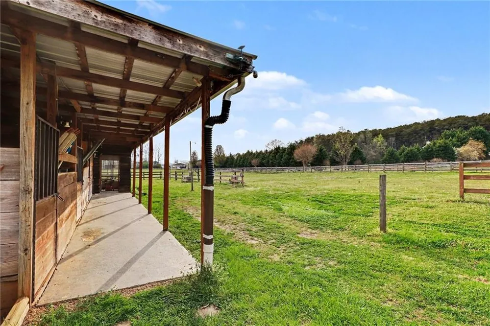 151 Sugar Hill Road NE Rydal, GA 30171