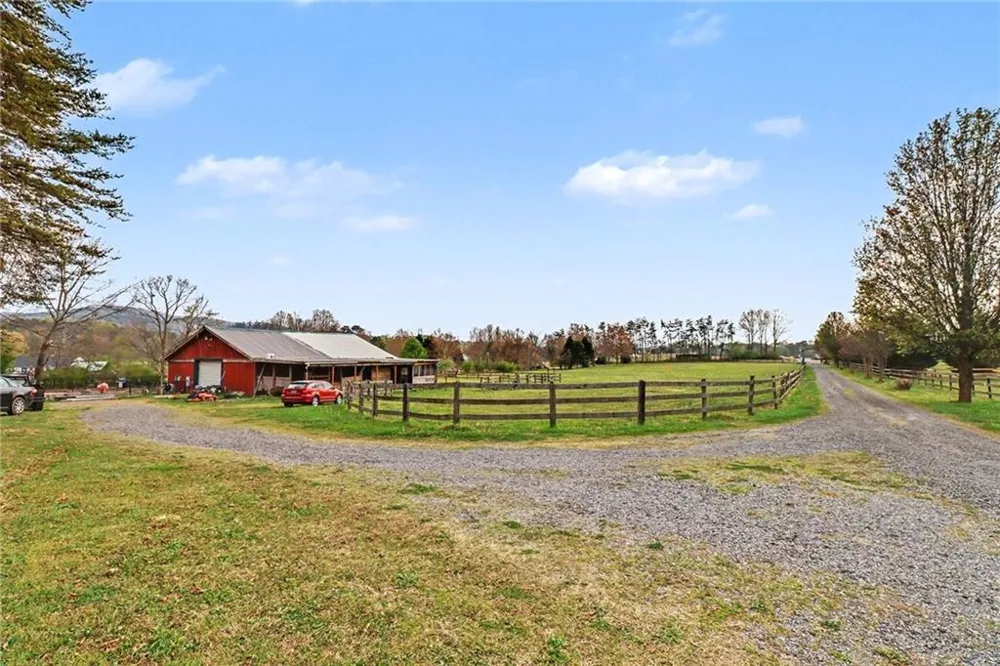 151 Sugar Hill Road NE Rydal, GA 30171