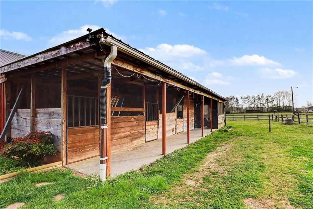 151 Sugar Hill Road NE Rydal, GA 30171
