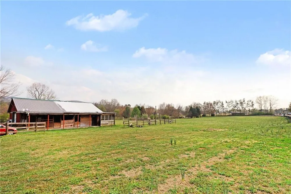 151 Sugar Hill Road NE Rydal, GA 30171