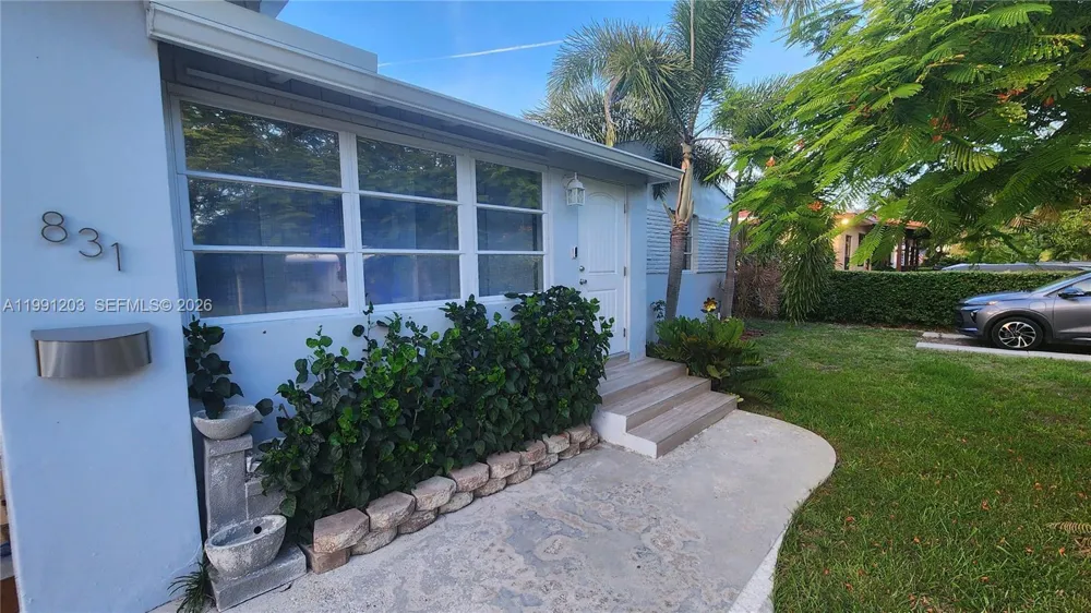831 Plover Ave Miami Springs, FL 33166