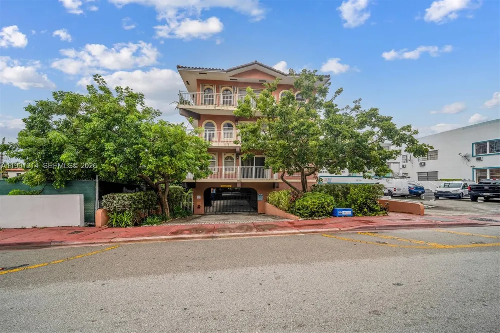 9008 Collins Ave #402 Surfside, FL 33154