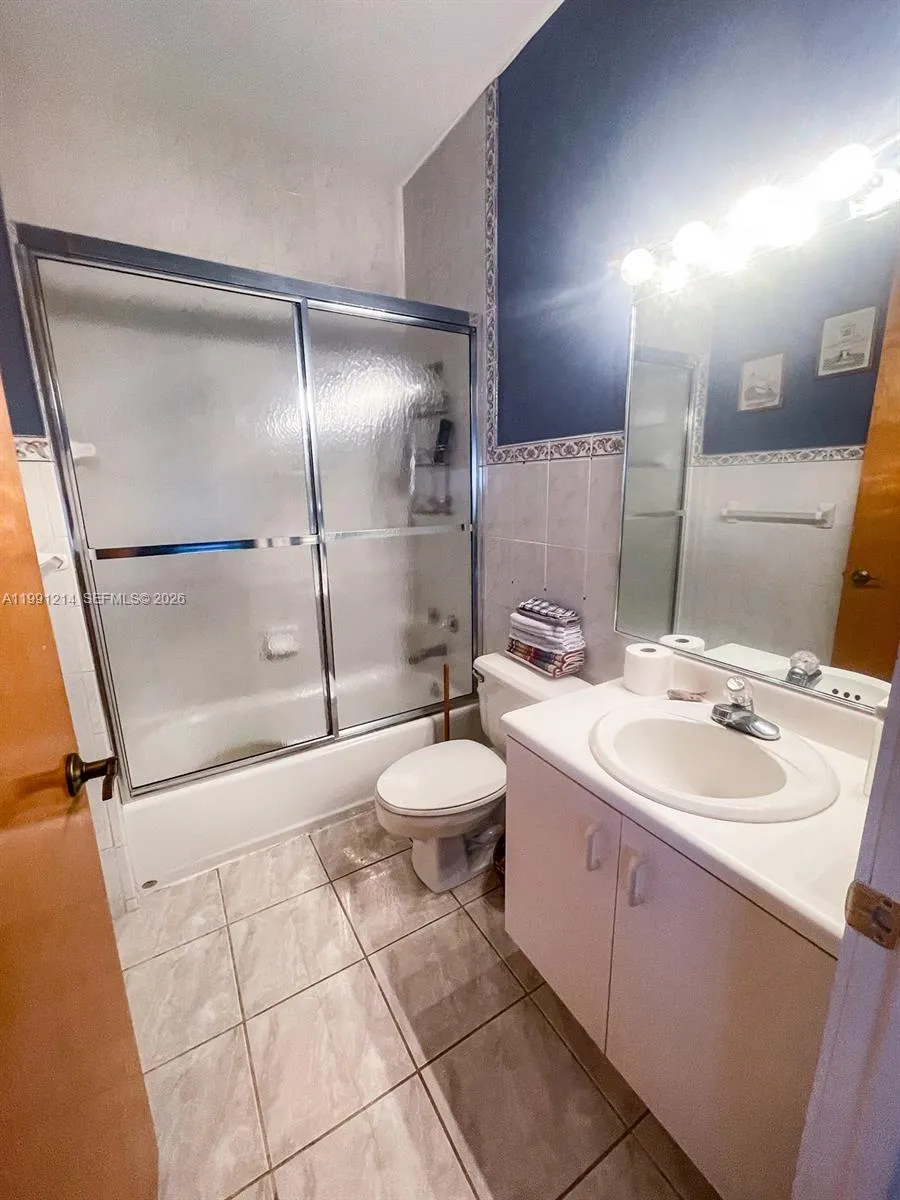 9008 Collins Ave #402 Surfside, FL 33154