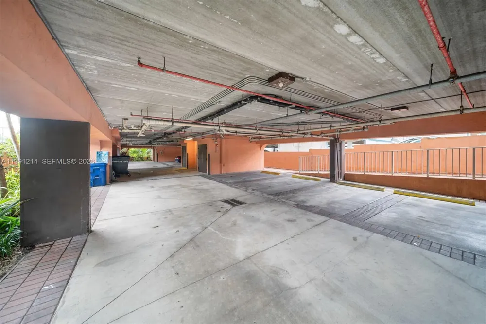 9008 Collins Ave #402 Surfside, FL 33154