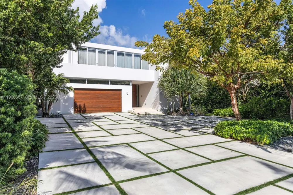 410 Golden Beach Dr Golden Beach, FL 33160