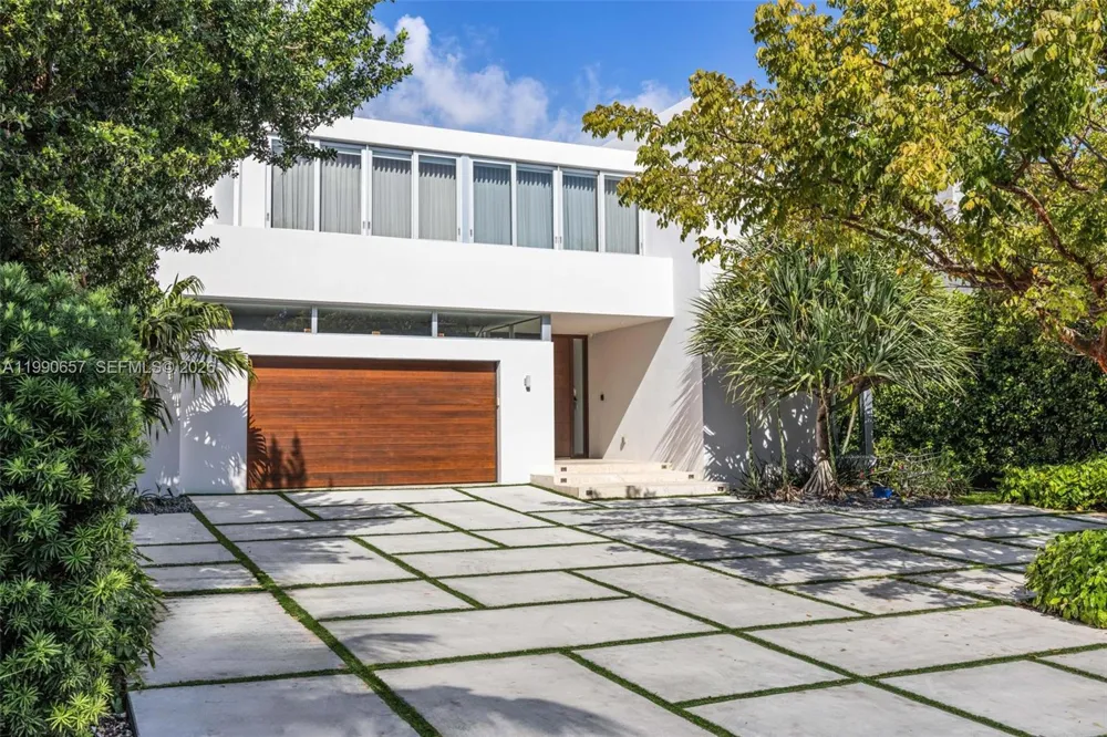 410 Golden Beach Dr Golden Beach, FL 33160