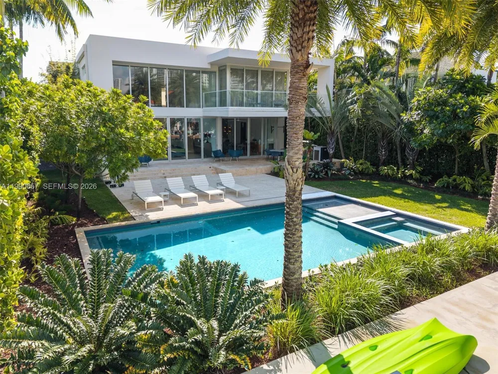 410 Golden Beach Dr Golden Beach, FL 33160