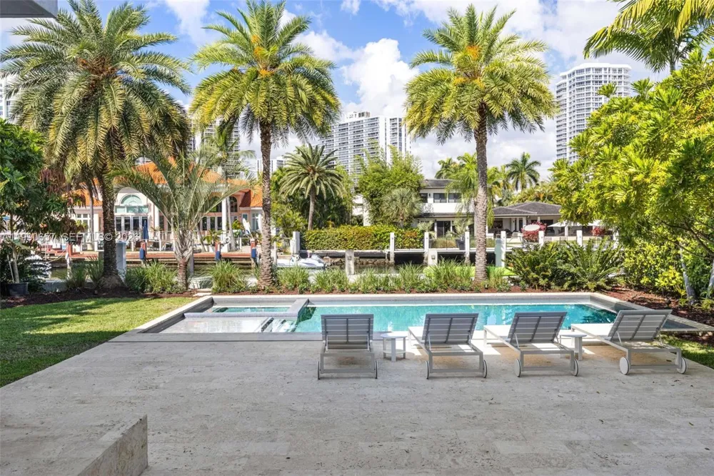 410 Golden Beach Dr Golden Beach, FL 33160
