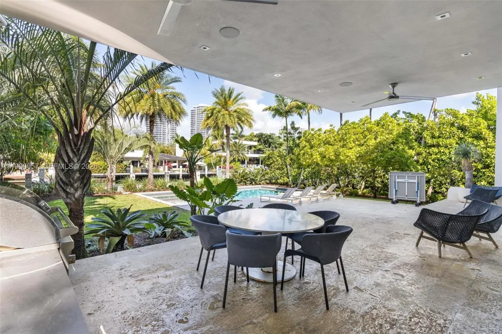 410 Golden Beach Dr Golden Beach, FL 33160