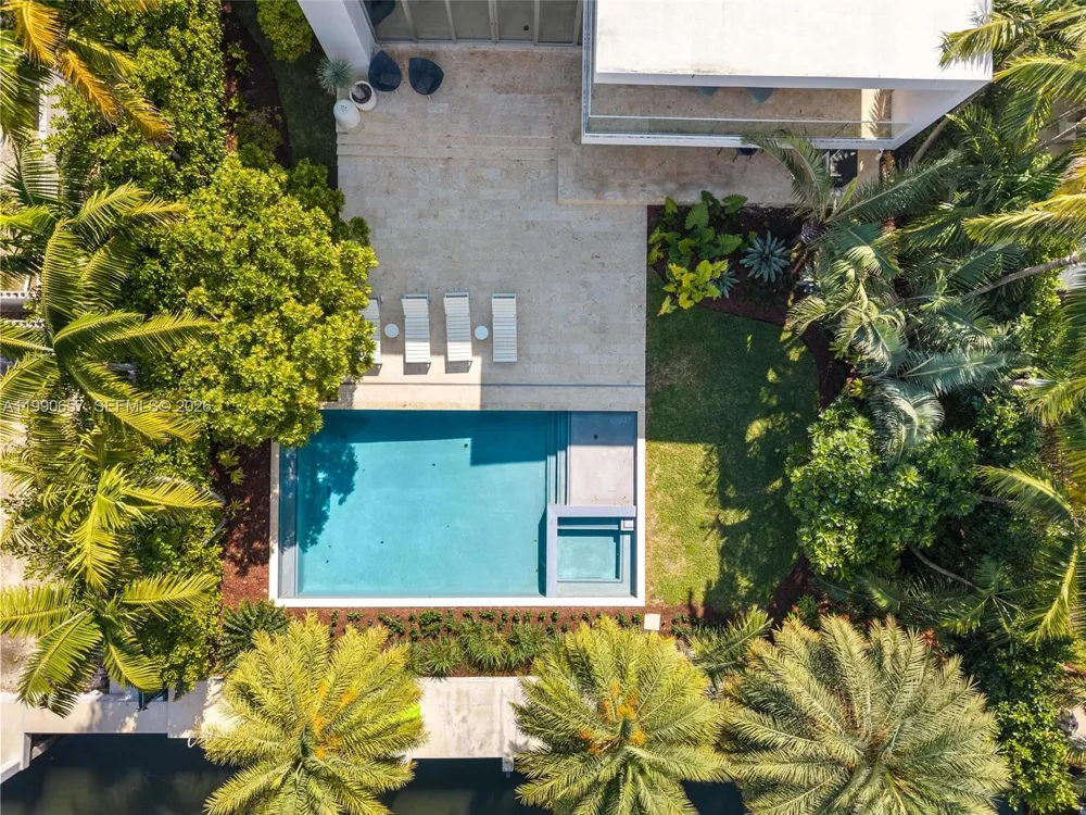 410 Golden Beach Dr Golden Beach, FL 33160