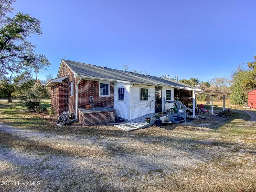 4271 Caratoke Highway Barco, NC 27917