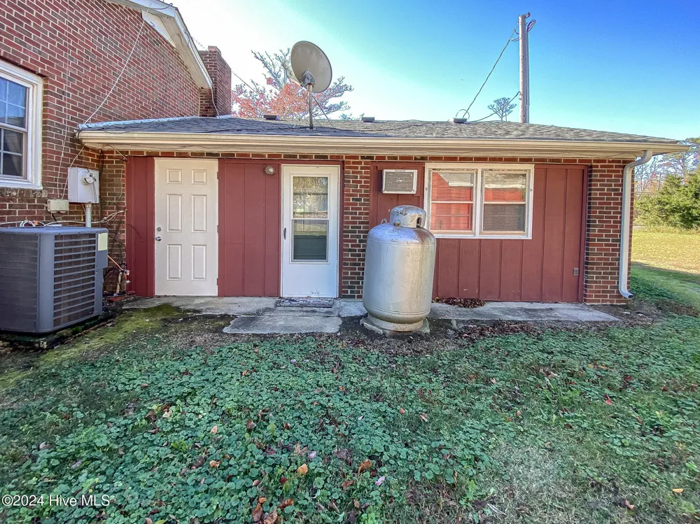 4271 Caratoke Highway Barco, NC 27917