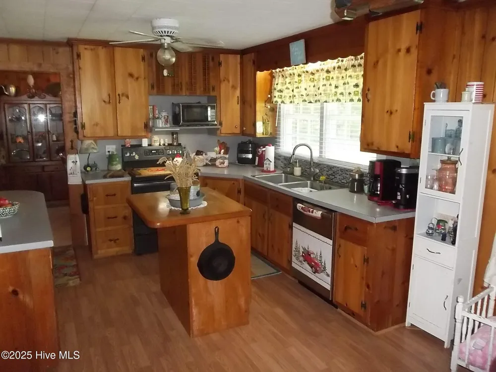 4271 Caratoke Highway Barco, NC 27917