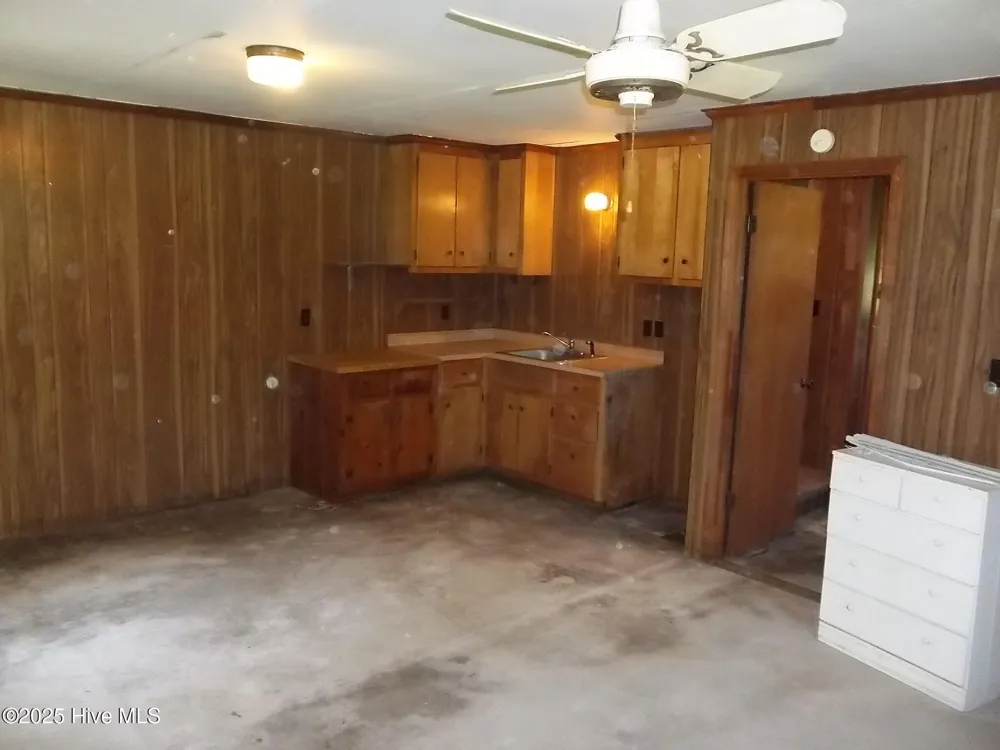 4271 Caratoke Highway Barco, NC 27917