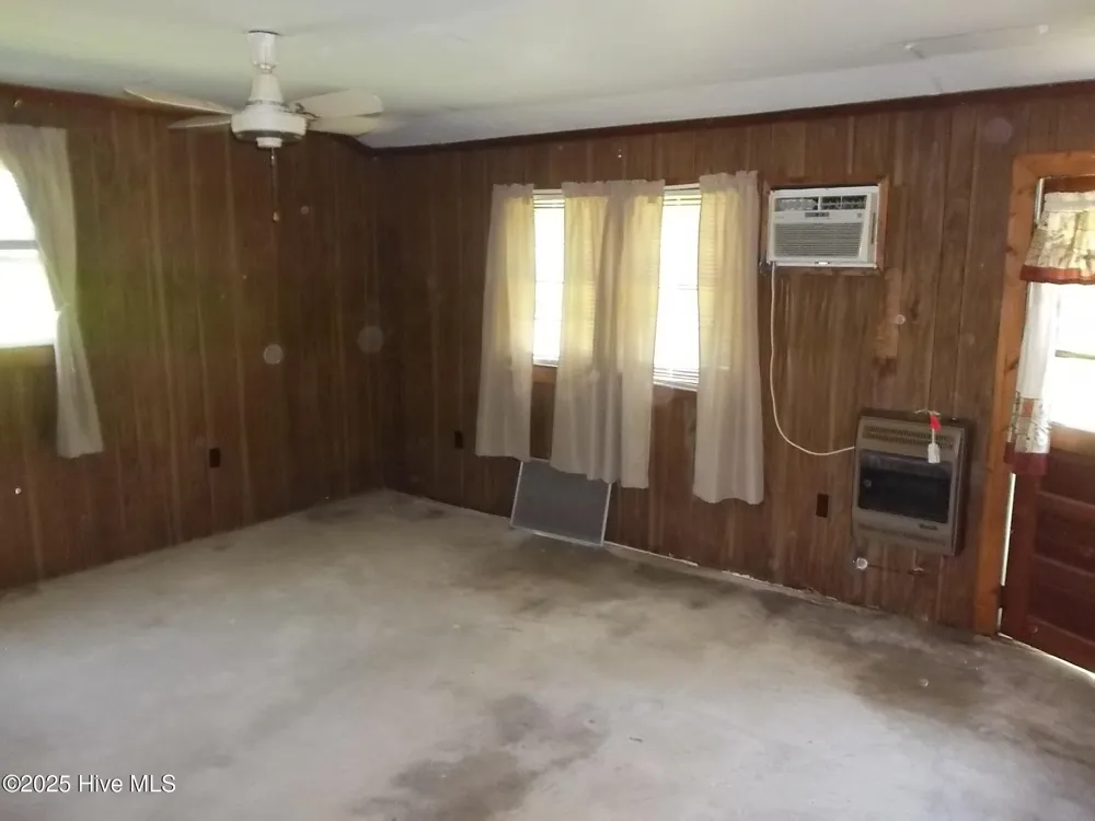 4271 Caratoke Highway Barco, NC 27917