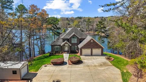 704 Shoreline Drive