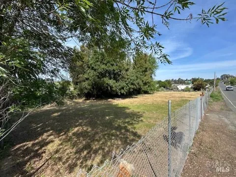 423 Admiral Callaghan Lane