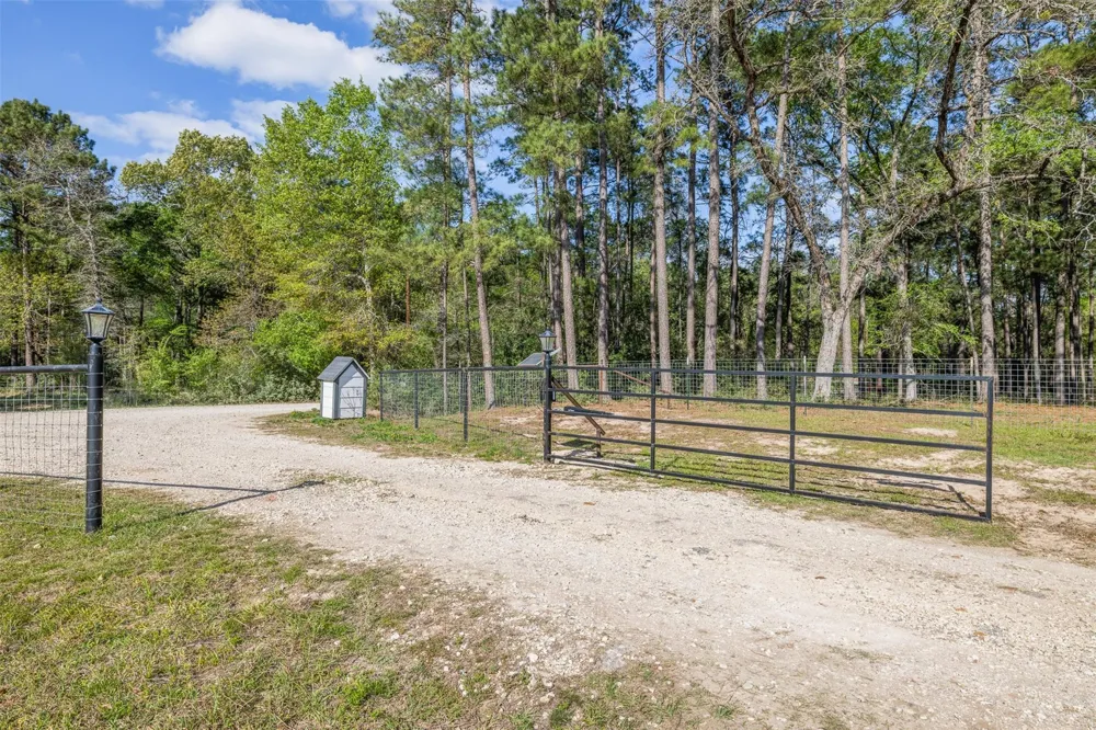 5890 Magan Road Waller, TX 77484