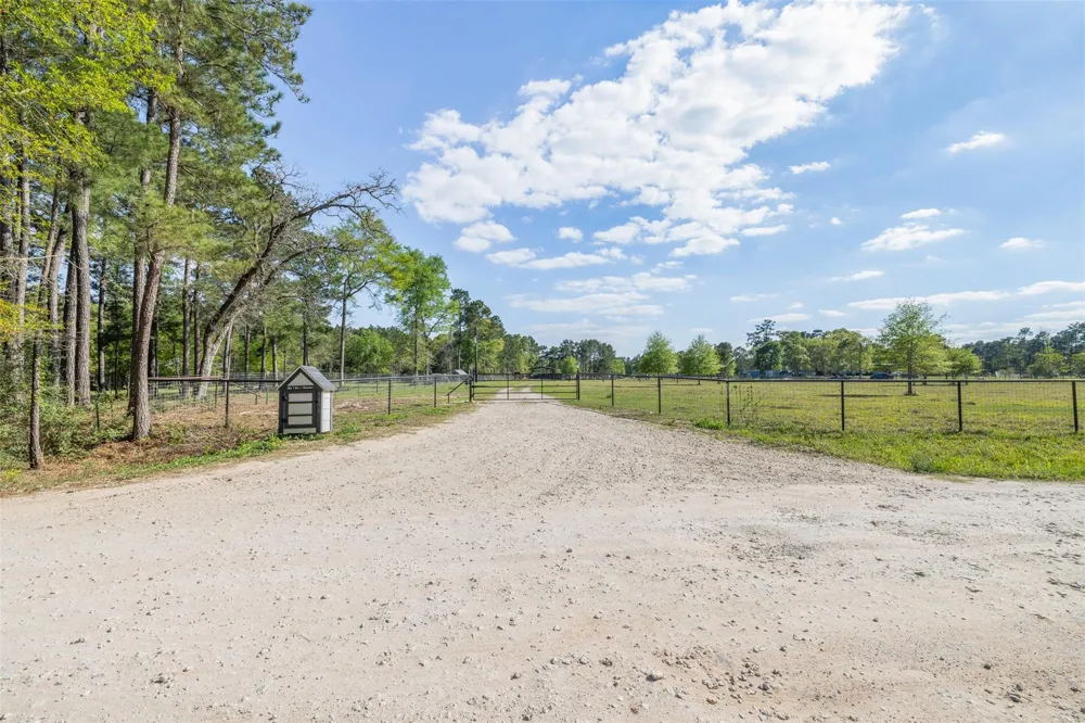 5890 Magan Road Waller, TX 77484