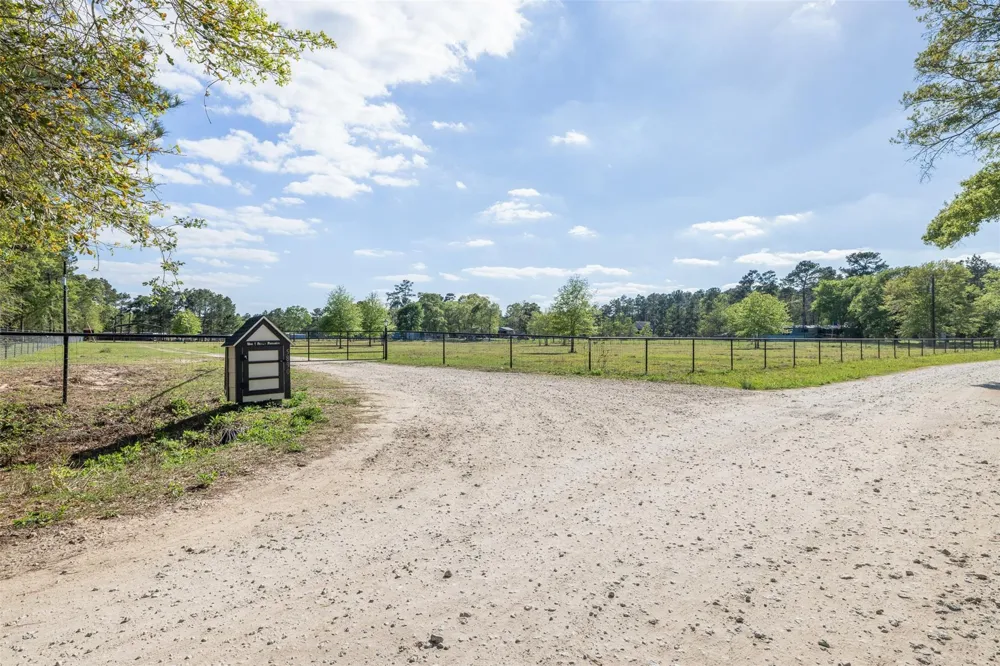 5890 Magan Road Waller, TX 77484