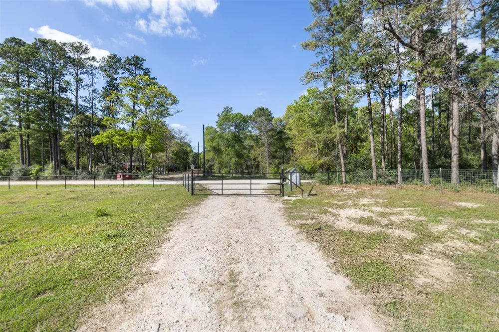 5890 Magan Road Waller, TX 77484